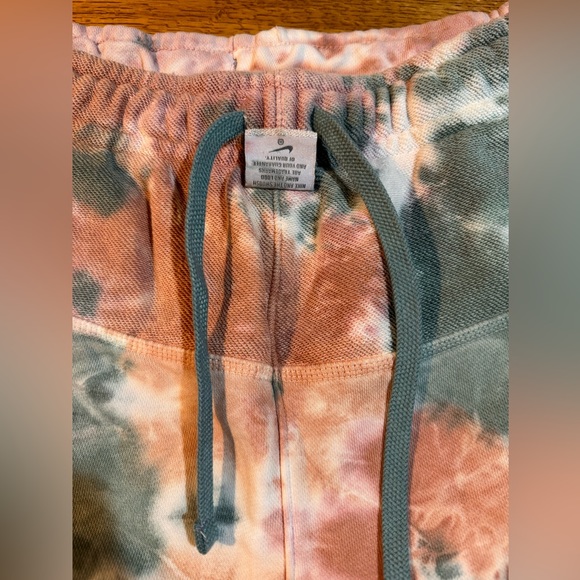 BRAND NEW Nike Women’s Tie-Dye Sweatpants Size Large - Picture 7 of 13